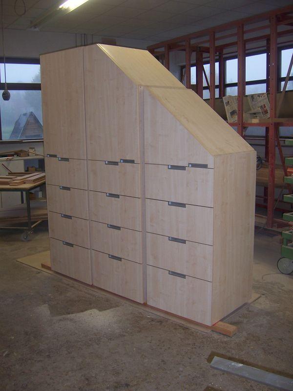 Garderobenschrank in Ahorn-Dekor, für Dachschräge