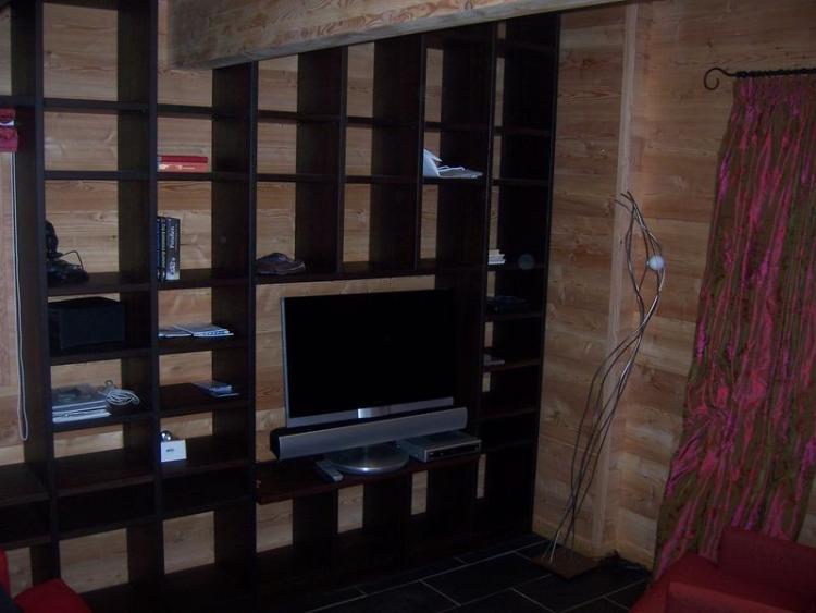 Regalwand inkl. Fernseh-Regal